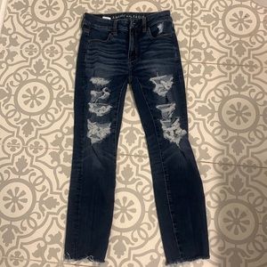 2 pairs of american eagle jeans